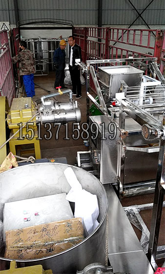 米線機發往廣西柳州 米線機發往廣西柳州